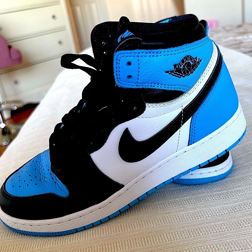 Nike Jordan Black and Blue Sneakers High-Top Design